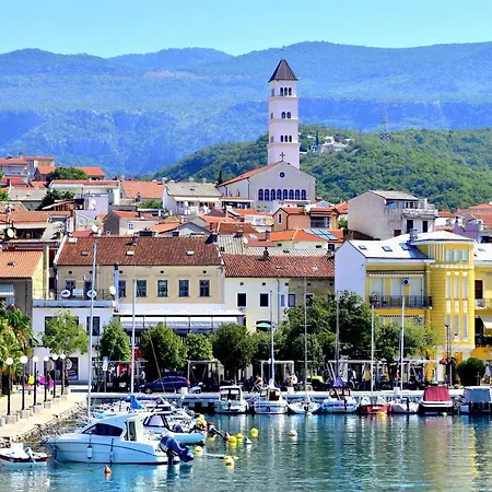 With Parking Space - 14631 Apartament Crikvenica