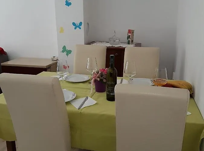 With Parking Space - 14631 Apartman *