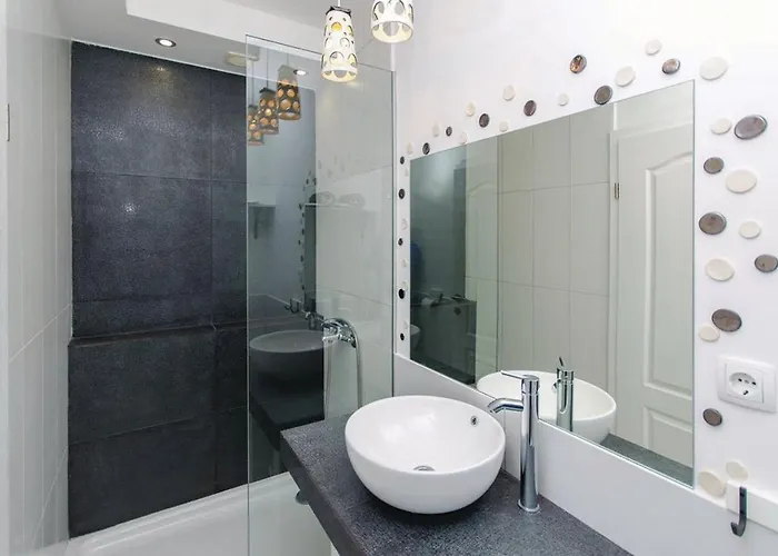 With Parking Space - 14631 Apartman