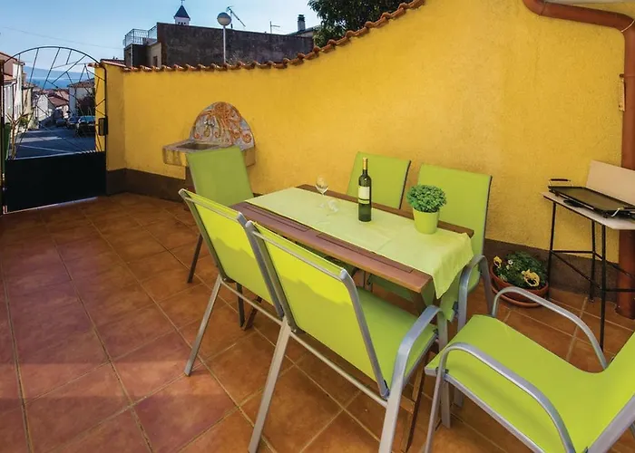 With Parking Space - 14631 Apartman